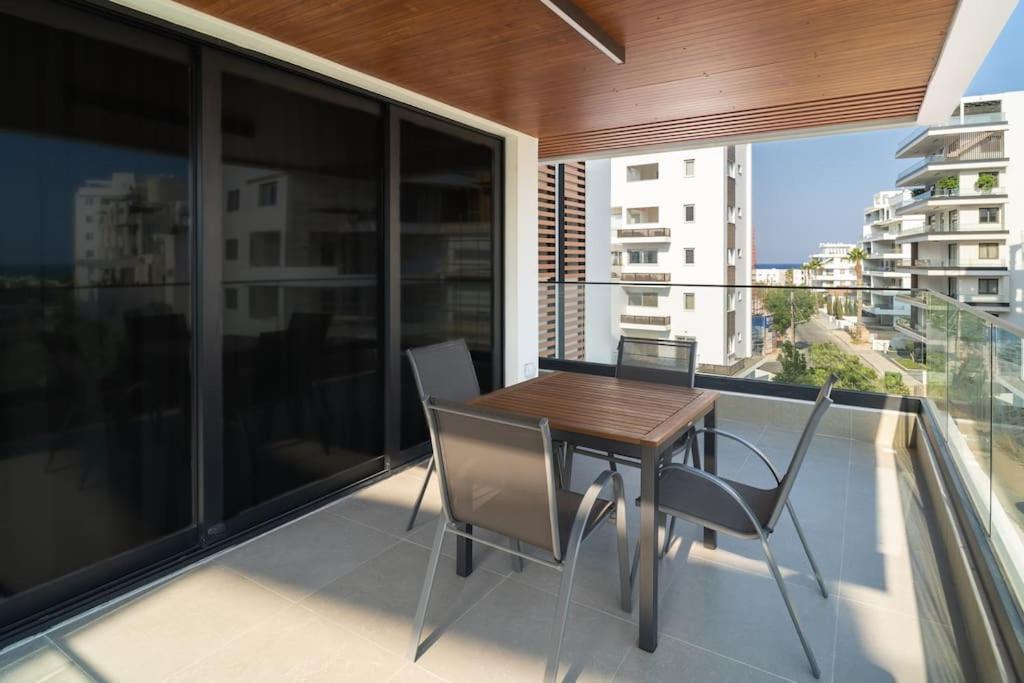 Mackenzie Story 2 Bdr Luxe Flat Apartment Larnaca